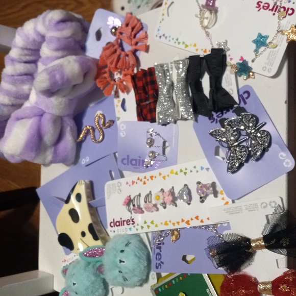 Claire's Mystery Bag - Picture 3 of 3